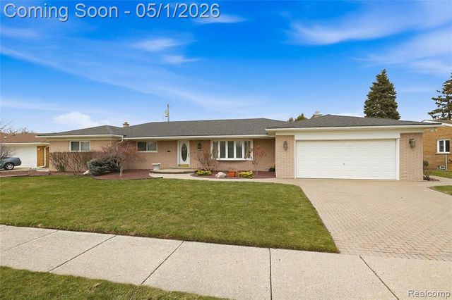 19367 Skyline Street, Roseville, MI 48066