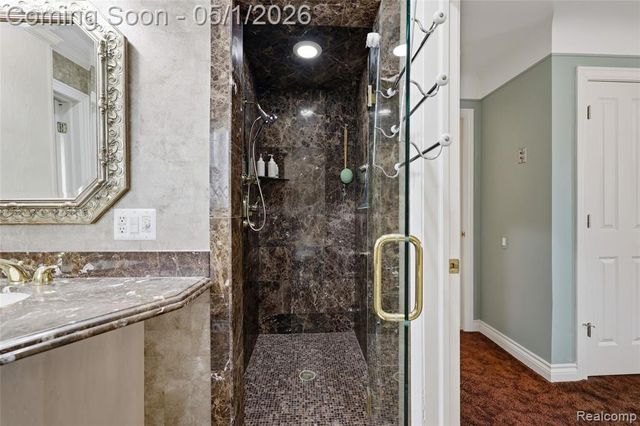 19367 Skyline Street, Roseville, MI 48066