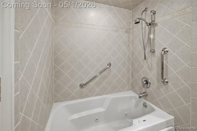 19367 Skyline Street, Roseville, MI 48066