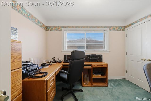 19367 Skyline Street, Roseville, MI 48066