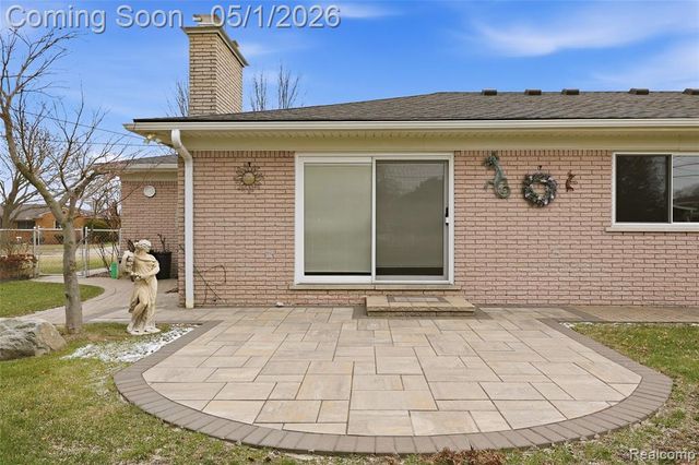 19367 Skyline Street, Roseville, MI 48066