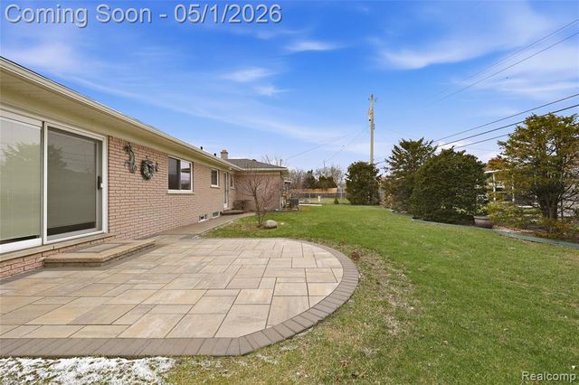 19367 Skyline Street, Roseville, MI 48066