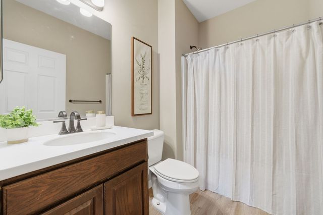 2260 Indigo Drive, Algonquin, IL 60102