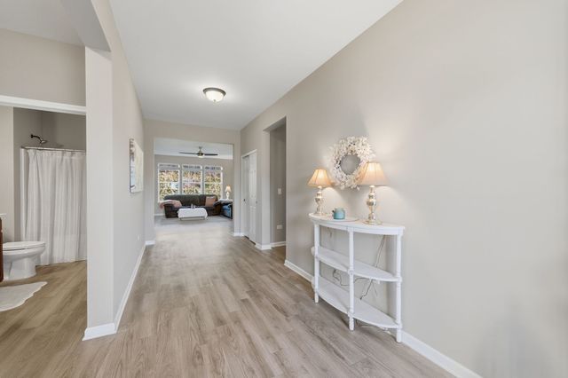 2260 Indigo Drive, Algonquin, IL 60102