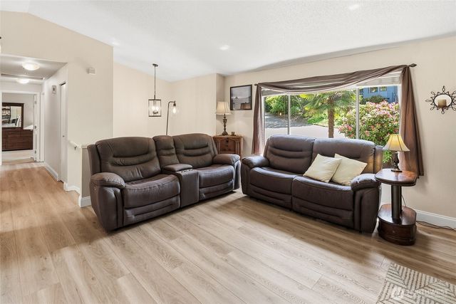 1951 2nd Street, Kirkland, WA 98033