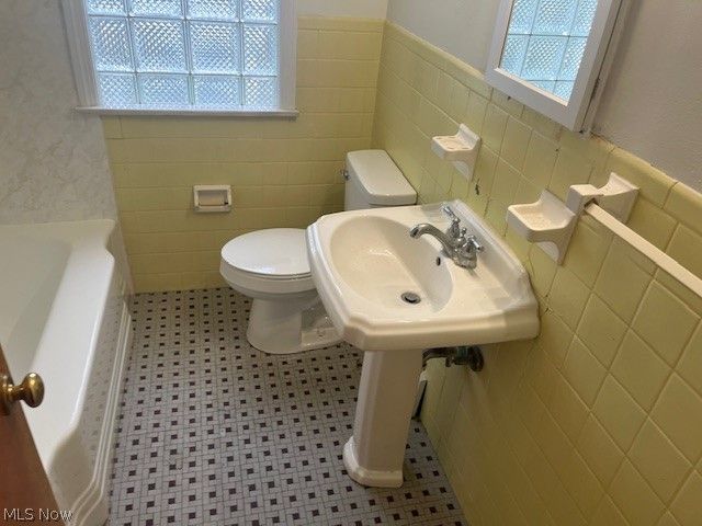 2100 Glenridge Road, Euclid, OH 44117