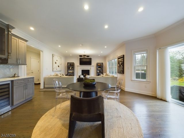 301 Garrett Rd, Mountainside Boro, NJ 07092