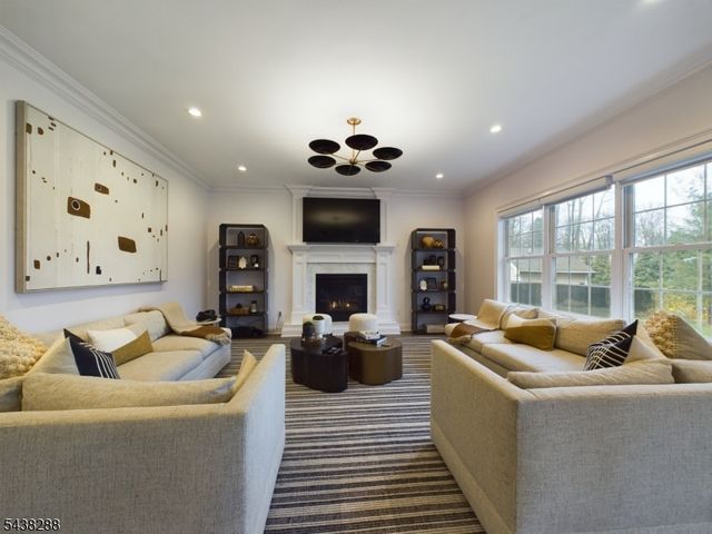 301 Garrett Rd, Mountainside Boro, NJ 07092