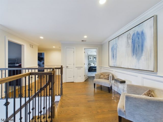 301 Garrett Rd, Mountainside Boro, NJ 07092