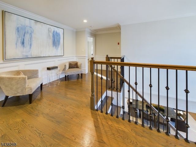 301 Garrett Rd, Mountainside Boro, NJ 07092