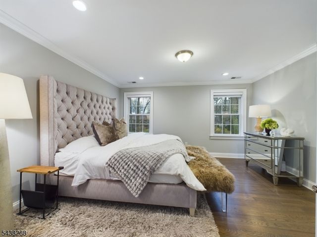 301 Garrett Rd, Mountainside Boro, NJ 07092