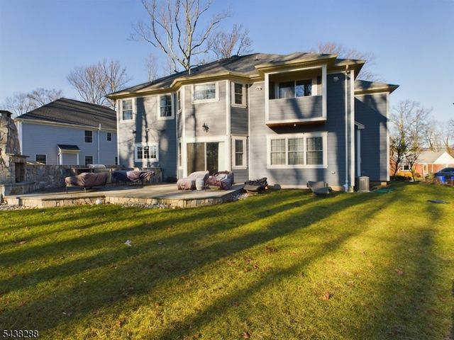 301 Garrett Rd, Mountainside Boro, NJ 07092