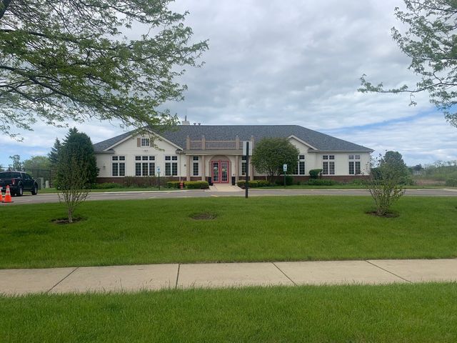 39510 N Cambridge Boulevard, Beach Park, IL 60083
