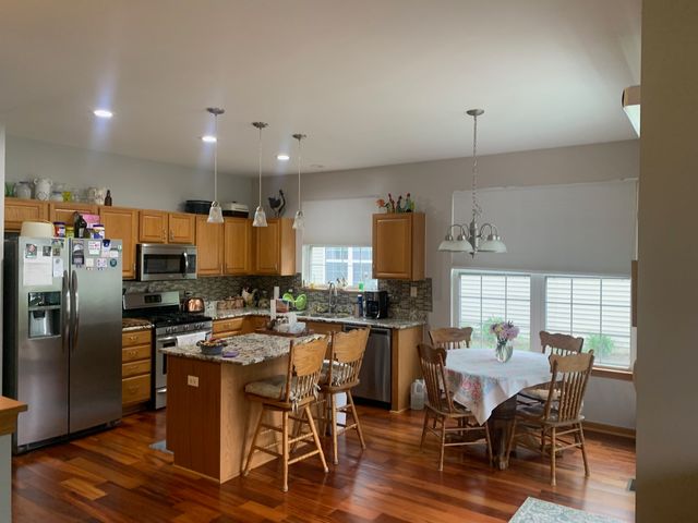 39510 N Cambridge Boulevard, Beach Park, IL 60083