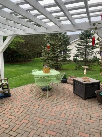 39510 N Cambridge Boulevard, Beach Park, IL 60083