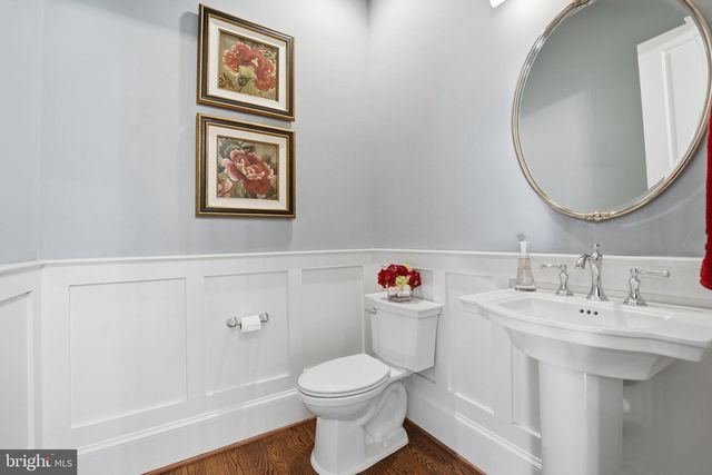 1723 N BARTON ST, Arlington, VA 22201