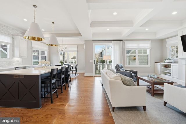 1723 N BARTON ST, Arlington, VA 22201