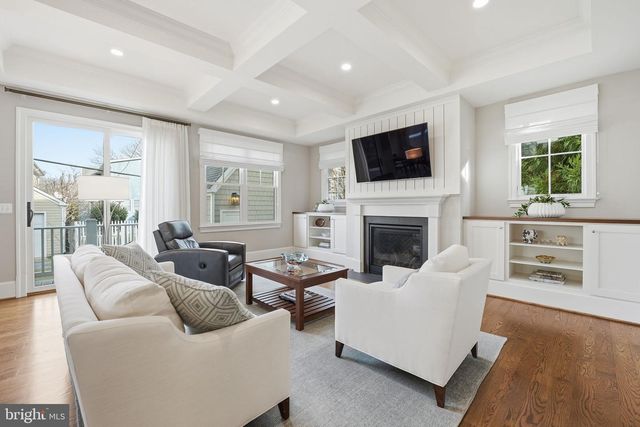 1723 N BARTON ST, Arlington, VA 22201