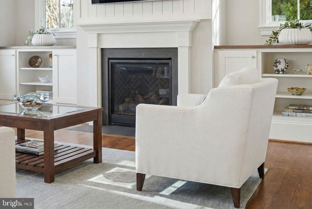 1723 N BARTON ST, Arlington, VA 22201