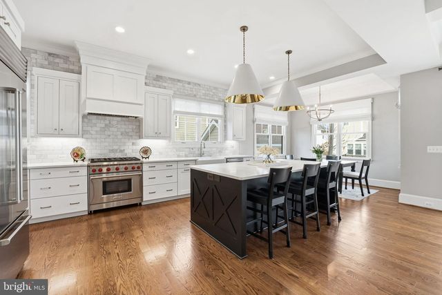 1723 N BARTON ST, Arlington, VA 22201