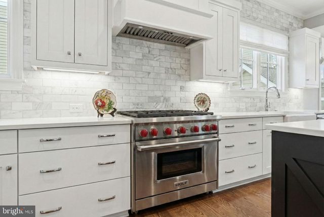 1723 N BARTON ST, Arlington, VA 22201