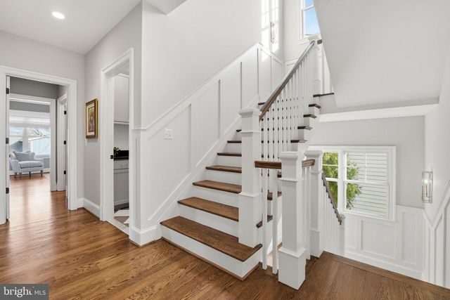 1723 N BARTON ST, Arlington, VA 22201