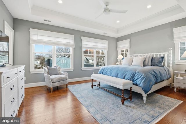 1723 N BARTON ST, Arlington, VA 22201