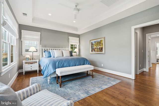 1723 N BARTON ST, Arlington, VA 22201