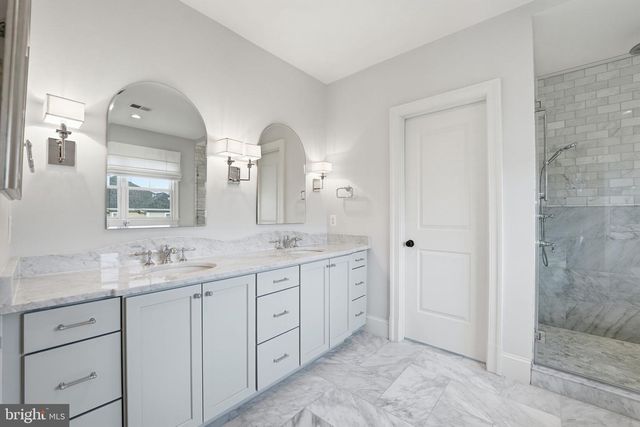 1723 N BARTON ST, Arlington, VA 22201