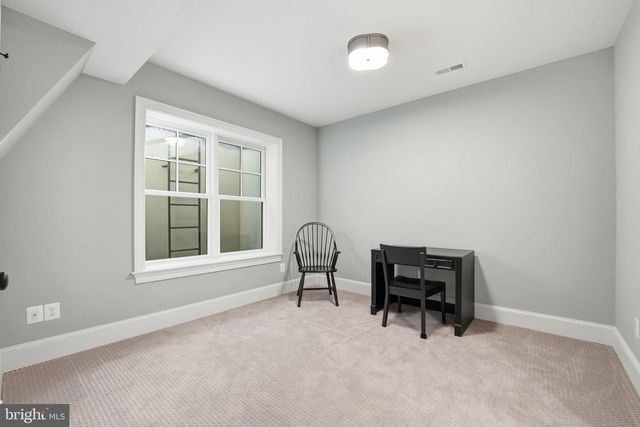 1723 N BARTON ST, Arlington, VA 22201