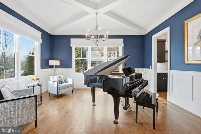 1723 N BARTON ST, Arlington, VA 22201