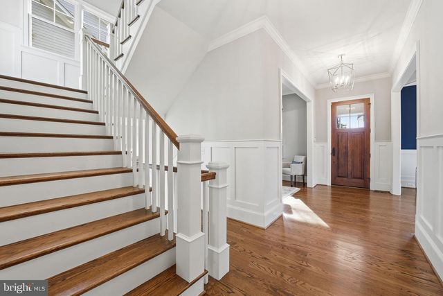 1723 N BARTON ST, Arlington, VA 22201