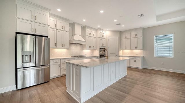 10050 CRYSTAL ISLES CIRCLE, Sarasota, FL 34241