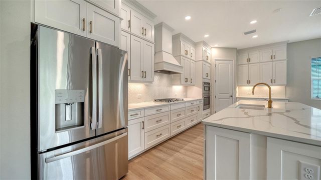 10050 CRYSTAL ISLES CIRCLE, Sarasota, FL 34241