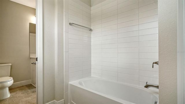 10050 CRYSTAL ISLES CIRCLE, Sarasota, FL 34241