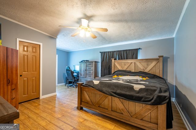 1054 Booze Mountain Road SE, Lindale, GA 30147