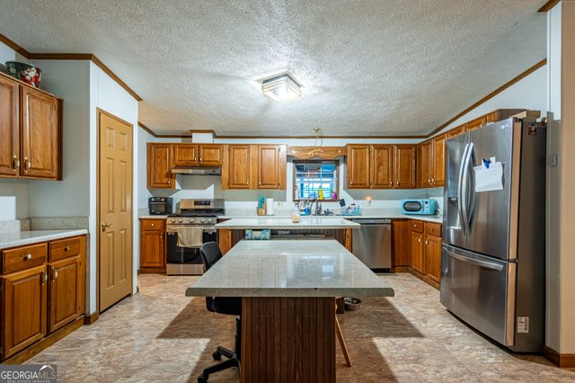 1054 Booze Mountain Road SE, Lindale, GA 30147
