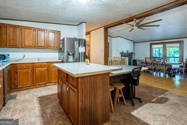 1054 Booze Mountain Road SE, Lindale, GA 30147