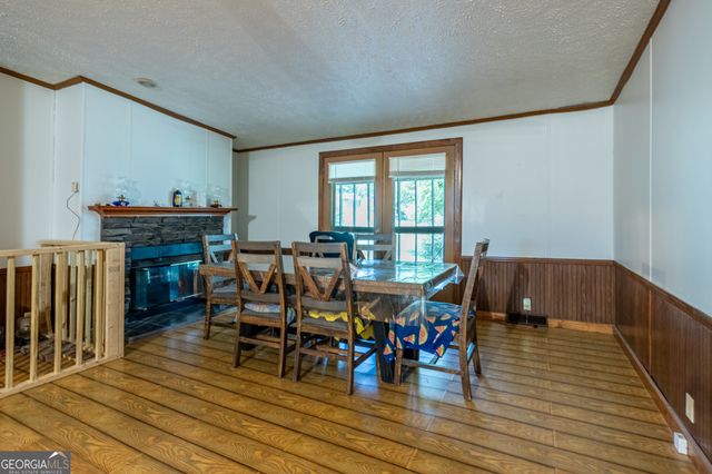 1054 Booze Mountain Road SE, Lindale, GA 30147