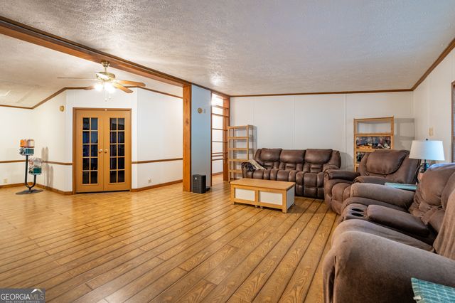 1054 Booze Mountain Road SE, Lindale, GA 30147