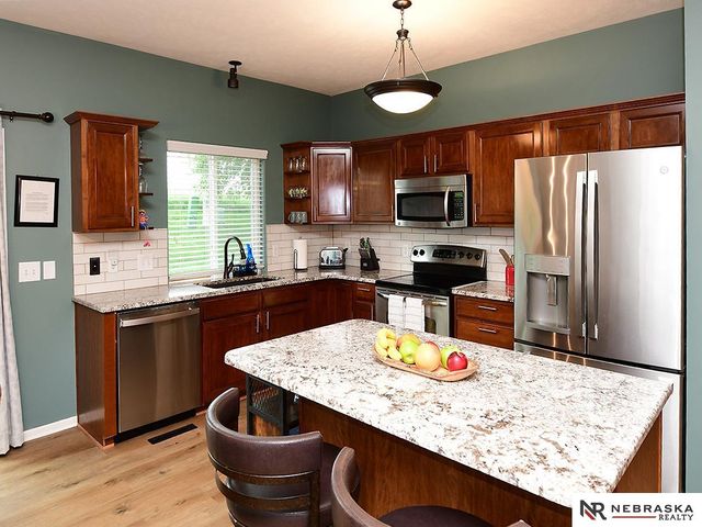 10405 S 26th Street, Bellevue, NE 68123