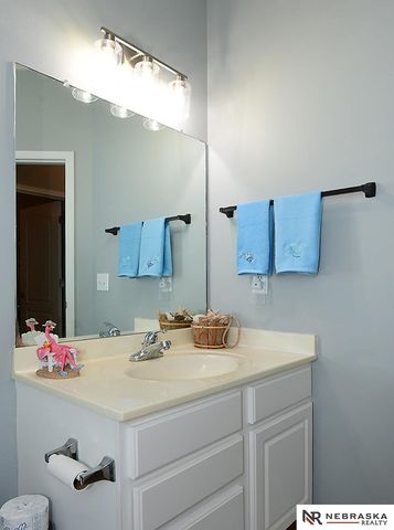 10405 S 26th Street, Bellevue, NE 68123
