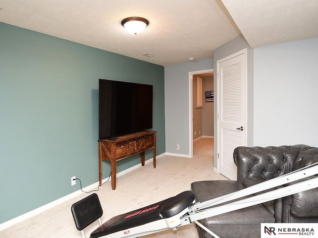 10405 S 26th Street, Bellevue, NE 68123