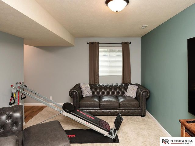 10405 S 26th Street, Bellevue, NE 68123