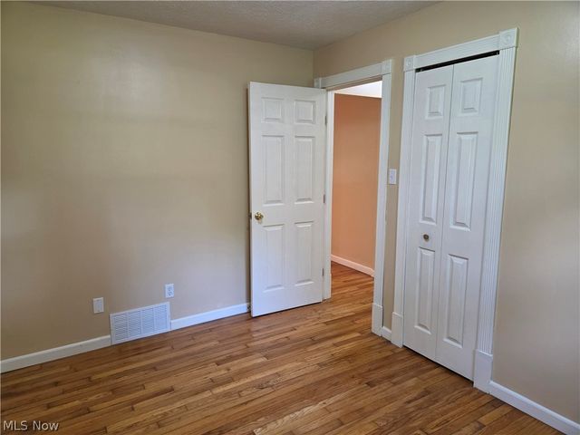 10024 Cummins Lane, Deerfield, OH 44411