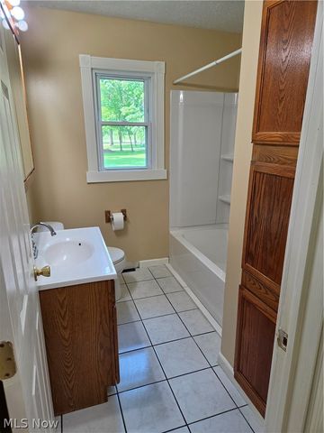 10024 Cummins Lane, Deerfield, OH 44411
