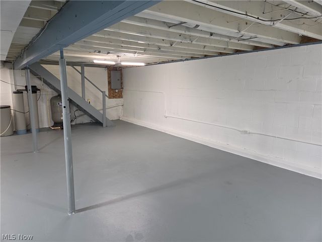 10024 Cummins Lane, Deerfield, OH 44411