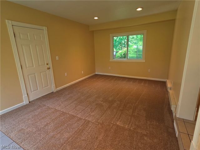 10024 Cummins Lane, Deerfield, OH 44411