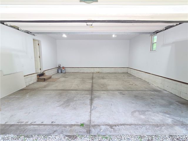 10024 Cummins Lane, Deerfield, OH 44411