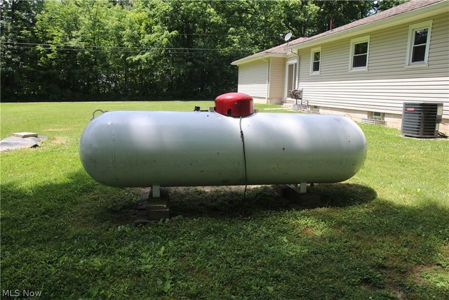 10024 Cummins Lane, Deerfield, OH 44411
